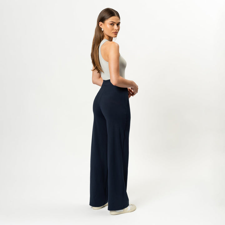 Asana Relaxed Straight Pant